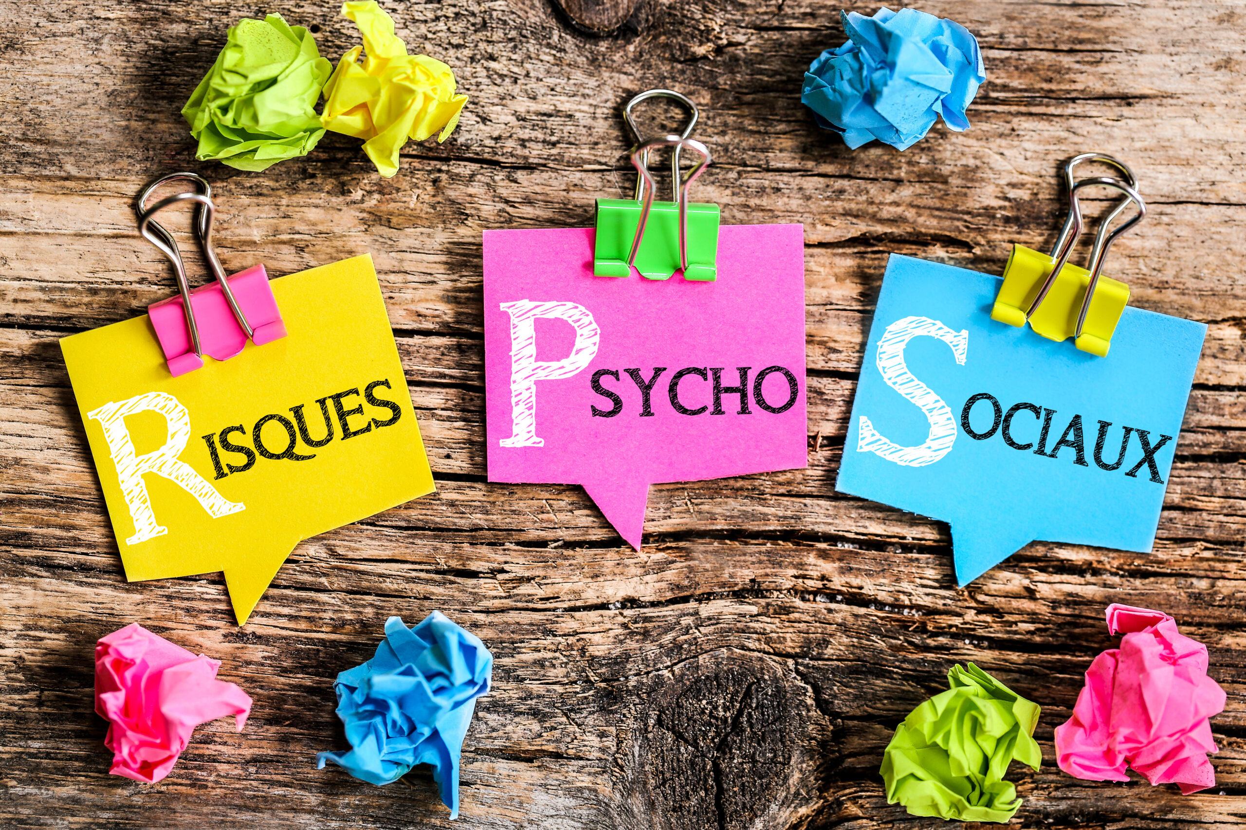 post it avec marqué Risques psychosociaux